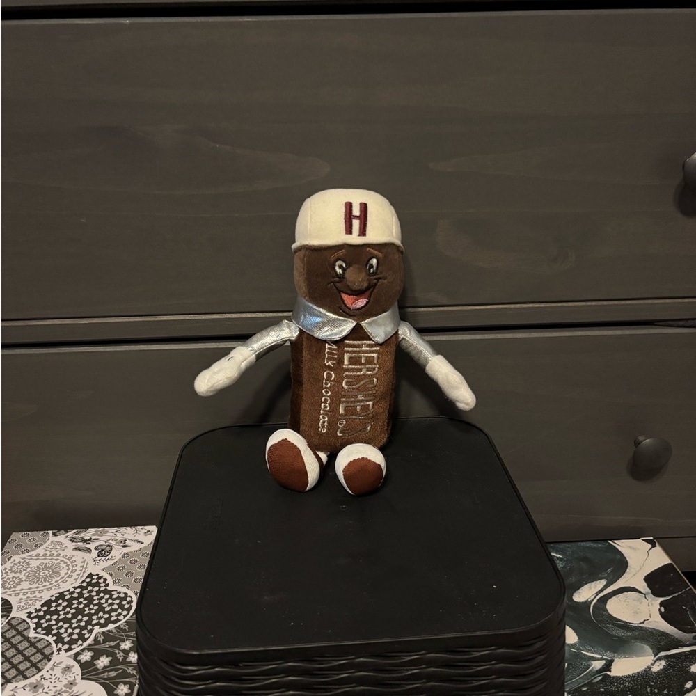 Hershey's Chocolate Bar Plush Toy EUC